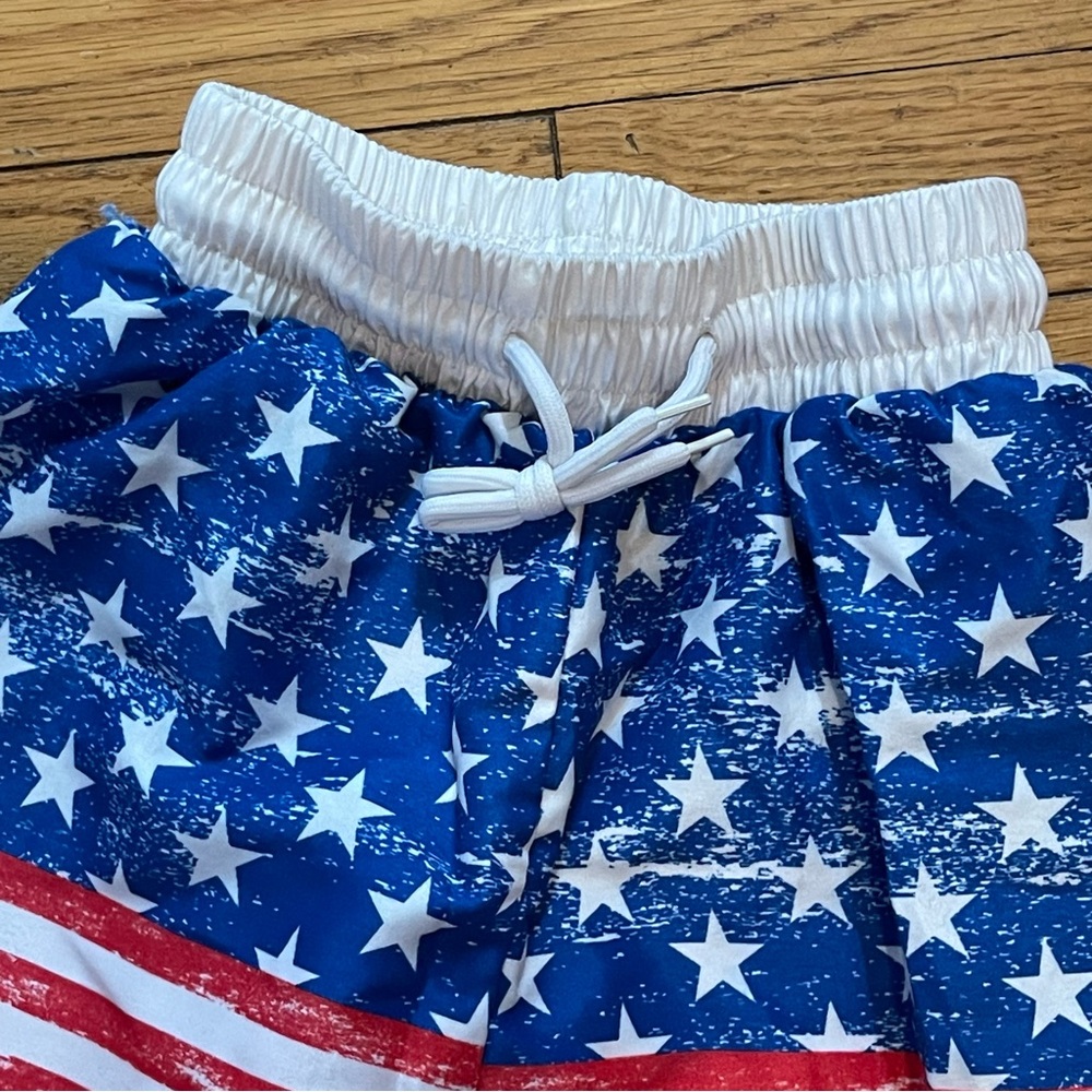 SHEIN Red and White Patriotic Shorts - Picture 2 of 5